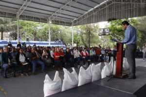 162f5e61-7115-4d2e-85c7-421a3af3e4c0