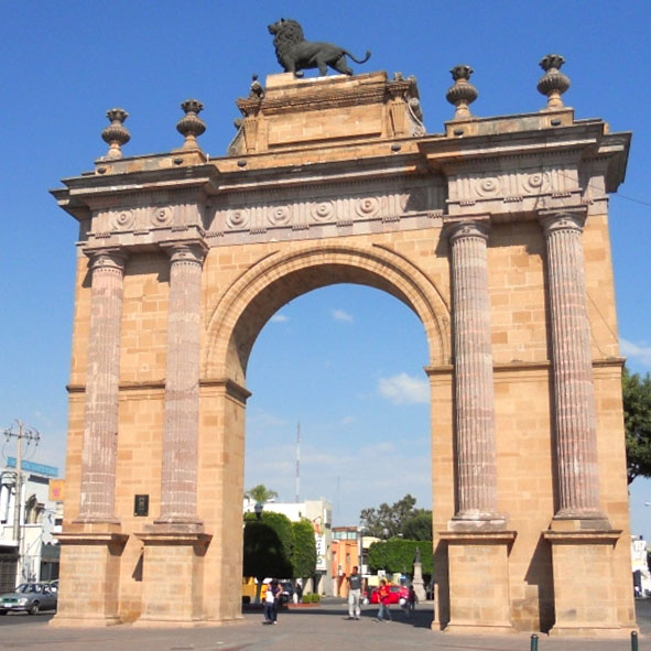 Arco-Triunfal-de-la-Calzada-de-los-Heroes