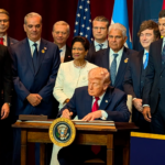 Trump impulsa coalición militar contra el crimen en cumbre con líderes latinoamericanos en Florida.