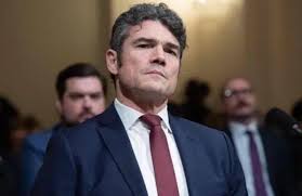 Crisis en la Casa Blanca: renuncia jefe antiterrorista y desata choque por guerra contra Irán.