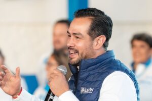 Allan León renuncia