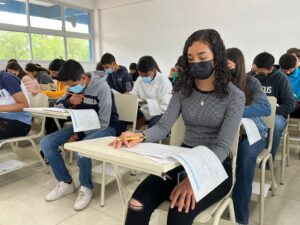 Guanajuato destina más de mil millones de pesos para ampliar preparatorias y cobertura educativa.