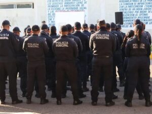 Operativo en Pénjamo deja 8 policías detenidos; investigan posible participación en hechos delictivos.
