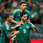 La fiebre mundialista dispara la reventa: entradas para México vs Ecuador superan los 180 mil pesos.
