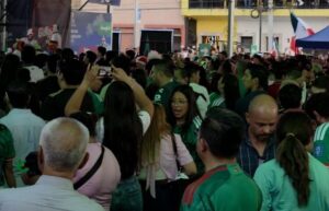 FAN FEST