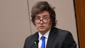 Argentina endurece controles migratorios en medio de la polémica por críticas tras el Mundial 2026.
