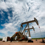 Derrames, fracking y refinerías dejan huella ambiental y sanitaria en comunidades de México.