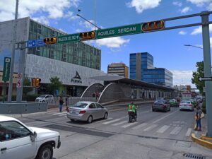 Boulevard_Adolfo_López_Mateos_-_León,_Guanajuato